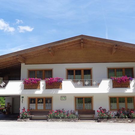 Haus Enzian Hotel Thiersee Buitenkant foto